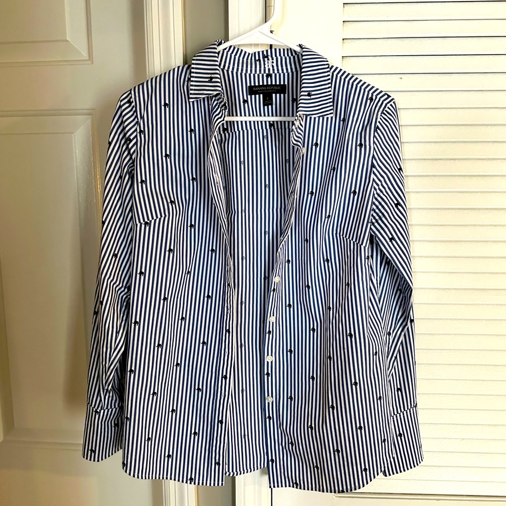 Banana Republic Elephant Patterned Dress Shirt